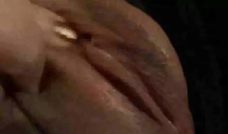 Dua memiliki penis dalam pantat budak kecik lucah mereka.