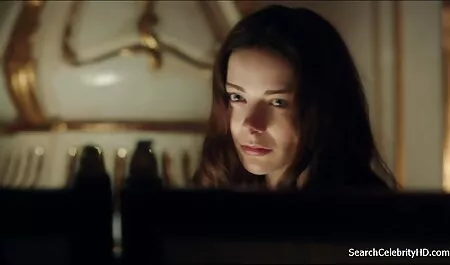 Tentara bergegas ke video lucah terkini bilik mandi perawat.