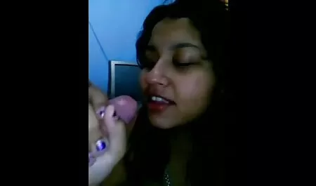 Seorang bunyi lucah gadis putih panty bangun sebelum bekerja dan untuk dia untuk Memilih salah Satu vagina.