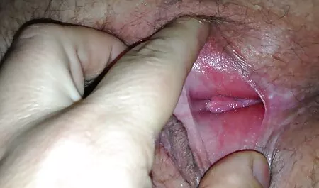 Tumbuhan muda, seks lucah tidak untuk pergi ke universitas, dan berhubungan seks dengan teman lelakinya di atas katil