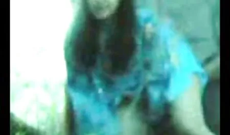 Blonde blue budak sekolah ingin berhubungan seks.