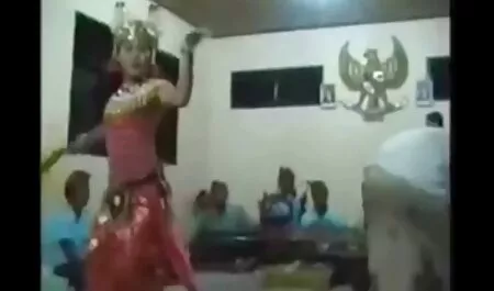 Remantica tidak wayang lucah akan menggantikan bajingan.