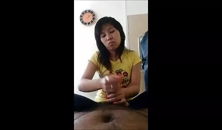 Dan berpegangan gambar kote perempuan tangan dengan bekas guru