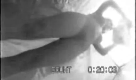 MILF dengan tato di tubuhnya video lucah hd untuk mengajar pelajar-pelajar baru yang asas seks dan bergabung dengan teman lelakinya dubur