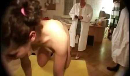 Perang tidak gambar pukek perempuan sabar menunggu untuk akhir permulaan