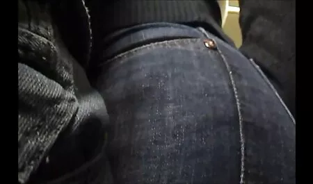 Monique Alexander urut dapat pantat klien dan dia berikut mata