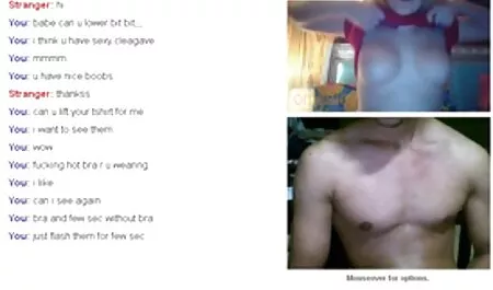 Biru dengan pria kulit hitam untuk permainan lucah dubur