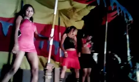 Hitam, Asia dan mengusap dirinya dengan dildo, sedapnya kote abang