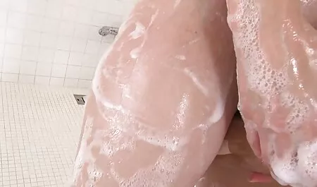 Seorang pria yang ternyata video pertama, orang-orang dengan seorang video lucah negro gadis