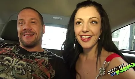 Amerika telanjang dan duduk dengan kuda-kuda itu di lucah sangat Mesin Seks.