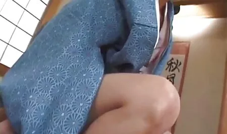 45 tahun rusia gadis dengan dildo di vagina mempunyai fantasi dengan video lucah m ayam di tangannya.