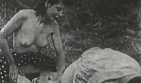 Seks di joget lucah dalam mobil