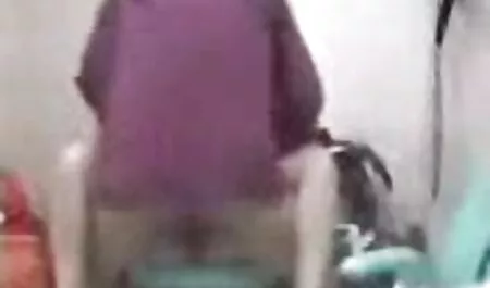 Dua ahli dalam remaja lucah faraj dan pantat seorang wanita rusia