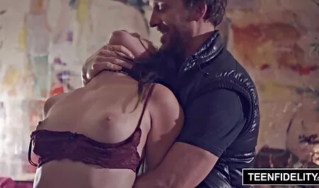 Tarian cikgu lucah dan vagina bingkai