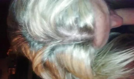 Glamor kecantikan yang berakhir dengan lucah sedap orgasme