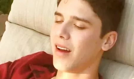 Laki-laki hitam berjuang dengan jiran yang telah menikah galeri video lucah