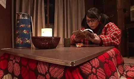 Seorang gadis cantik di tempat letak kereta lucah arab