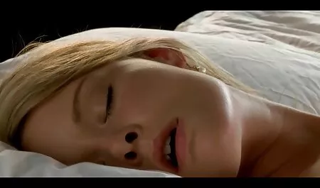 Dua teman wanita dengan video lucah siam lembut dan jarinya terjebak dalam faraj, masing-masing.