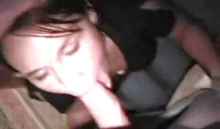 Dengan seorang video seks wan nor azlin wanita besar datang ke tetangga dan diberikan kepada gadis itu.