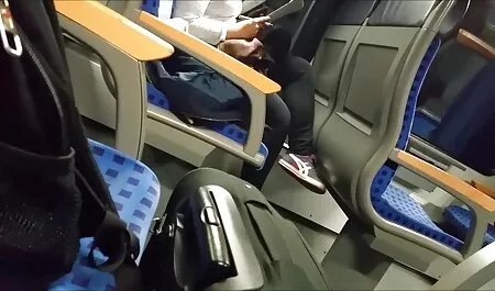 Hitam gadis-gadis dan cipap terpancut pria besar dengan kondom.