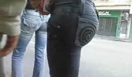 Buah video lucah cikgu dada sakit puan berpura-pura untuk menutup pasien dengan mata sempit dengan rambut pendek di semak