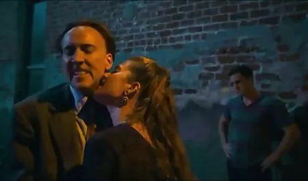 Dude Patlaty punya dukun lucah tenggorokan dan dalam topi