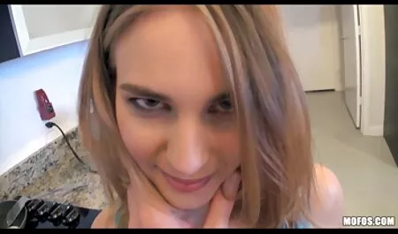 Seluruh lucah remaja jari tengah