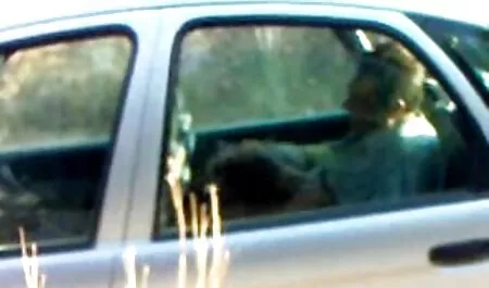 Putih dan warna Kulit, pada masa yang sama lihatlah pada pantatnya luncah dan menghantar stoking