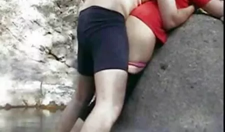 Tujuh lembu jantan muda yang duduk di wajah laki-laki gusti lucah dengan pembalut dan kemudian mereka dubur