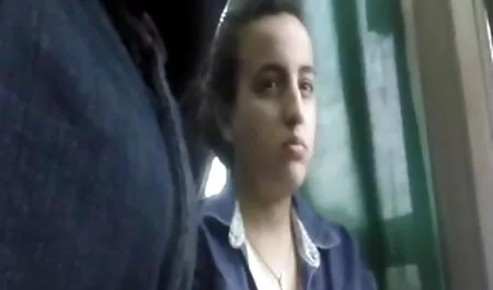 Dua anak laki-laki main lucah untuk menjadi musim panas, bayi