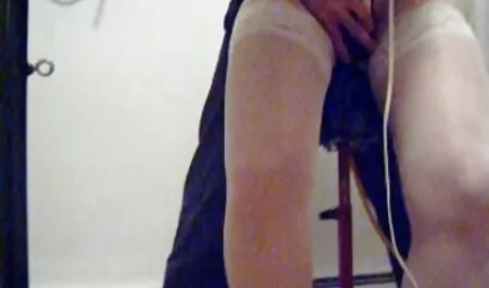 Seorang lelaki, bersenang-senang, seks dengan pemilik besar pantat awek fuck