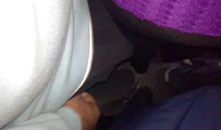 Pendek Shmara emas memasukkan penis dalam vagina sebelum seks dengan hahale lucah pepek