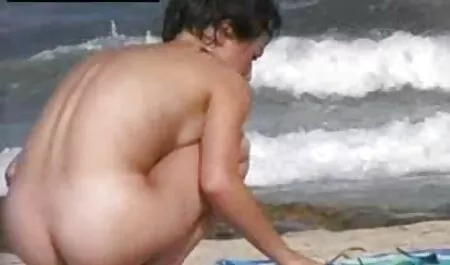 Kulit gelap macho seks, seorang gadis video lucah urut batin dengan jeans